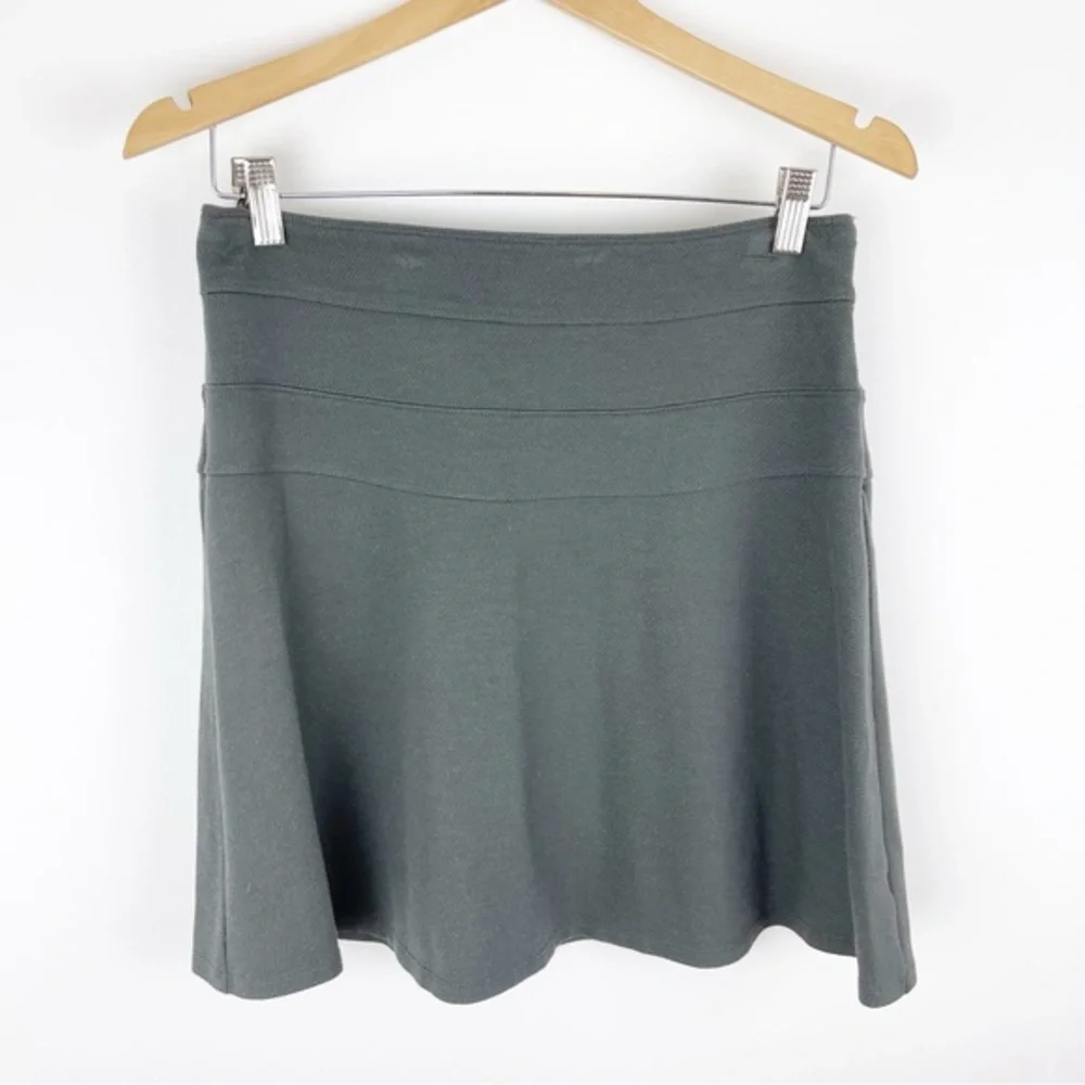 Athleta Ponte Knit A line Flare Skirt Olive Green Women's Size 6